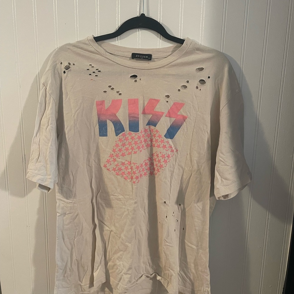 Graphic Oversized Distressed Kiss T-shirt